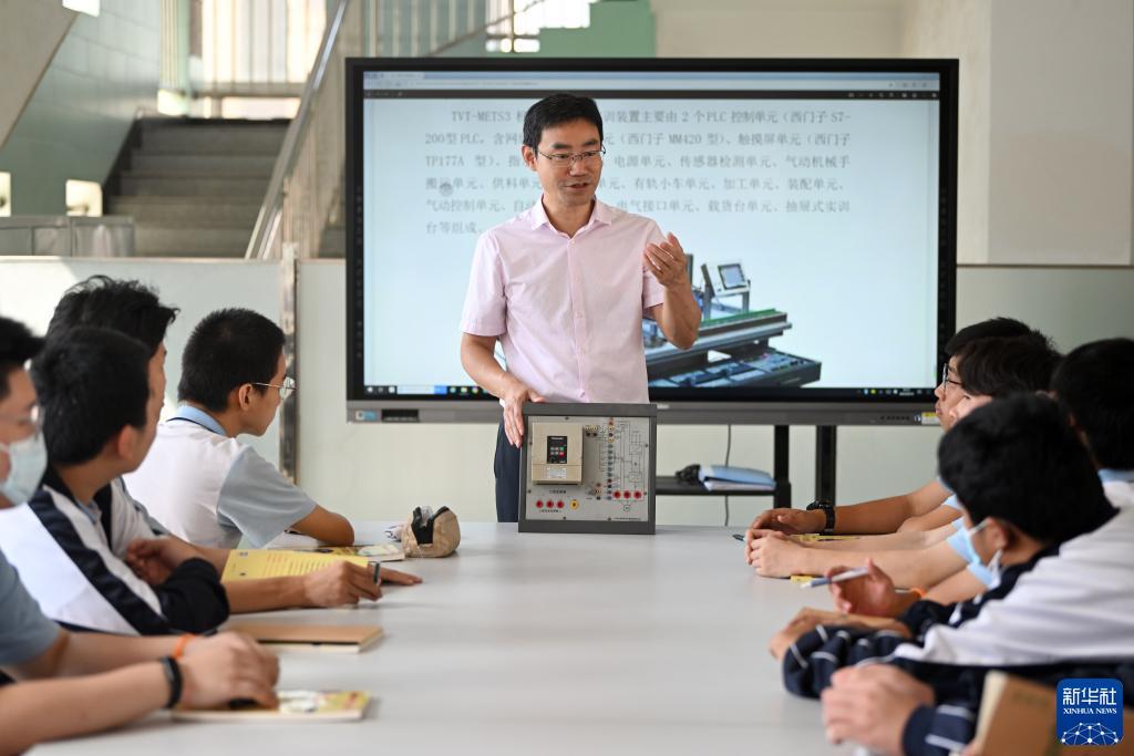辉煌电子娱乐